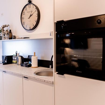 Hop & Lulu Delux Apartments Голеню Экстерьер фото