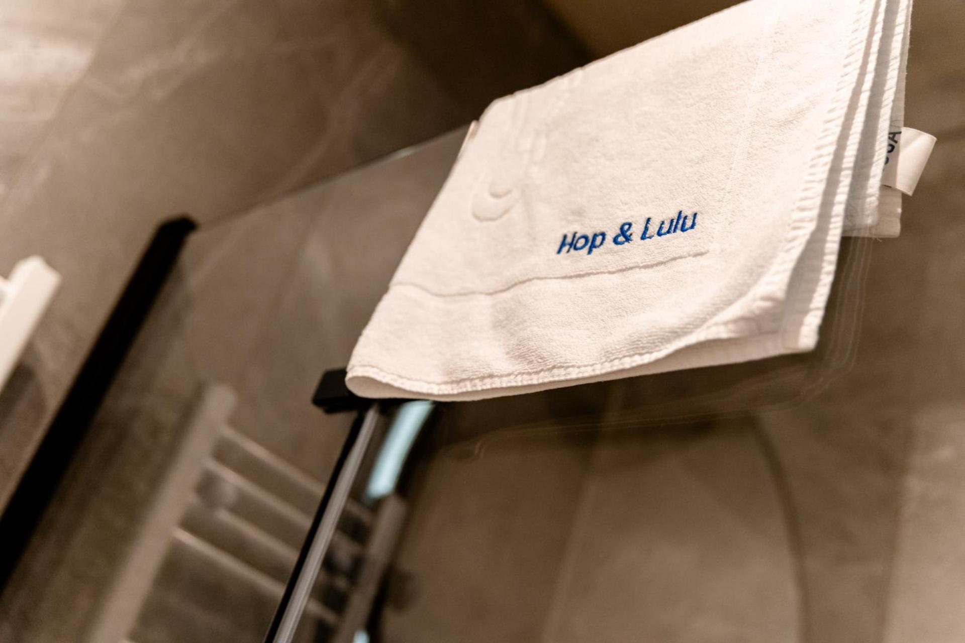 Hop & Lulu Delux Apartments Голеню Экстерьер фото