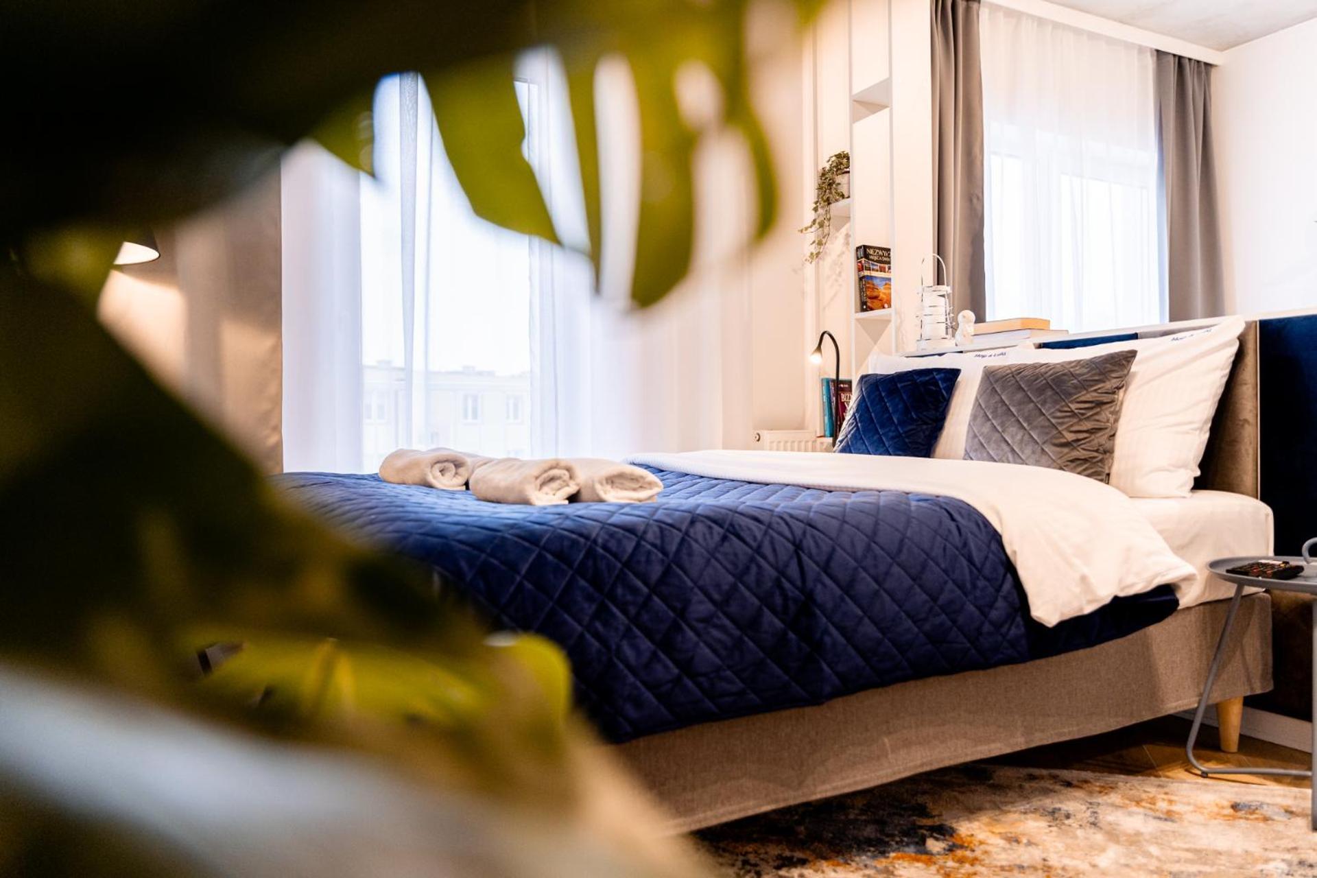 Hop & Lulu Delux Apartments Голеню Экстерьер фото