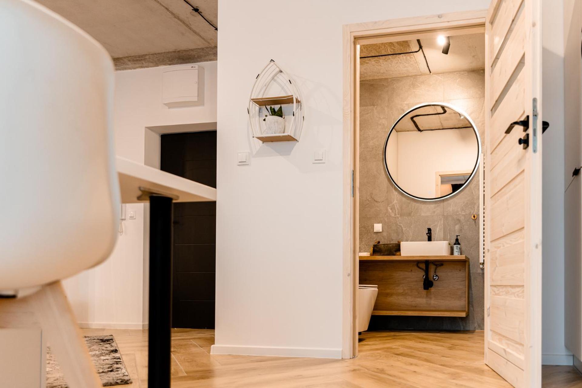 Hop & Lulu Delux Apartments Голеню Экстерьер фото