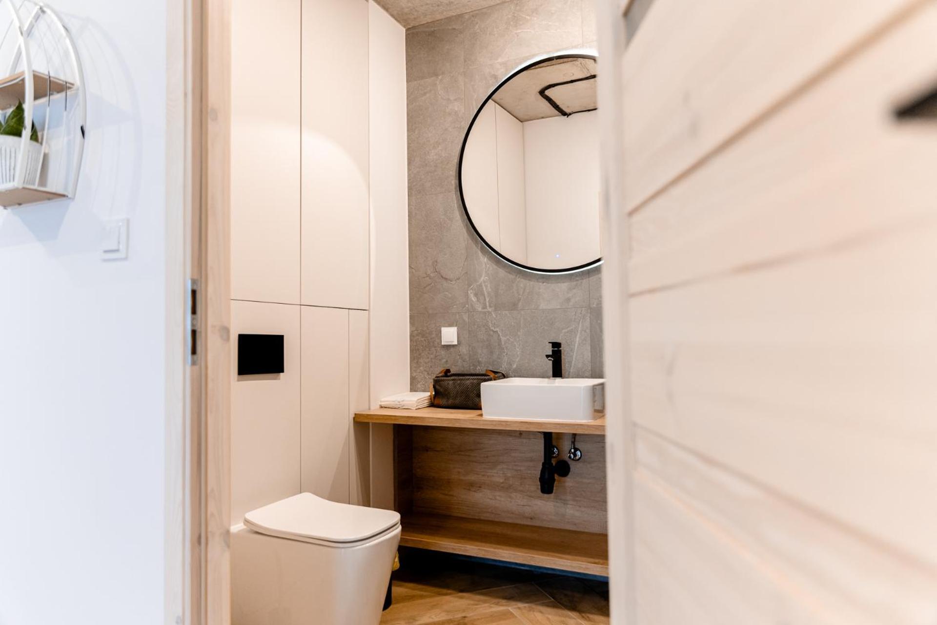 Hop & Lulu Delux Apartments Голеню Экстерьер фото