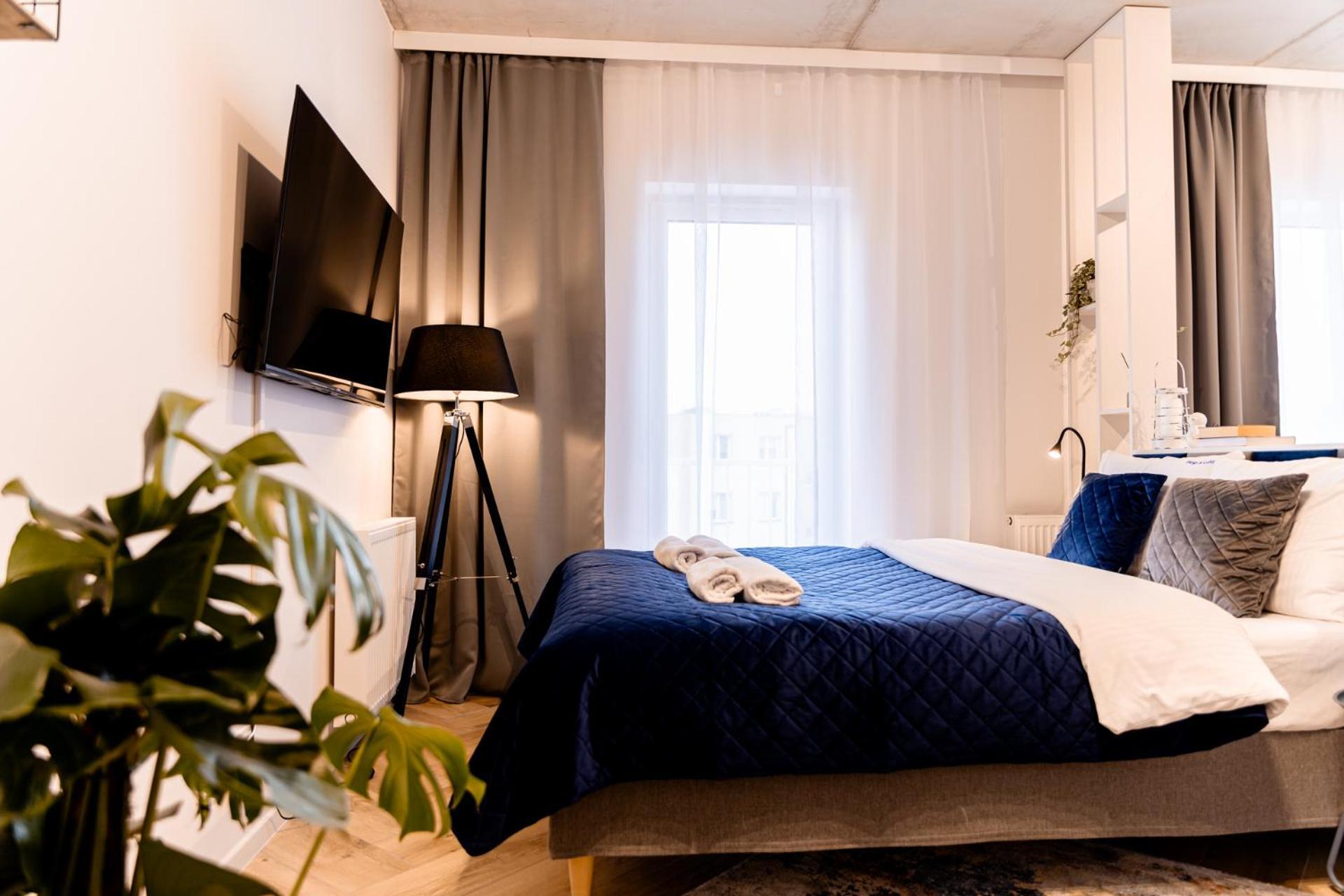 Hop & Lulu Delux Apartments Голеню Экстерьер фото