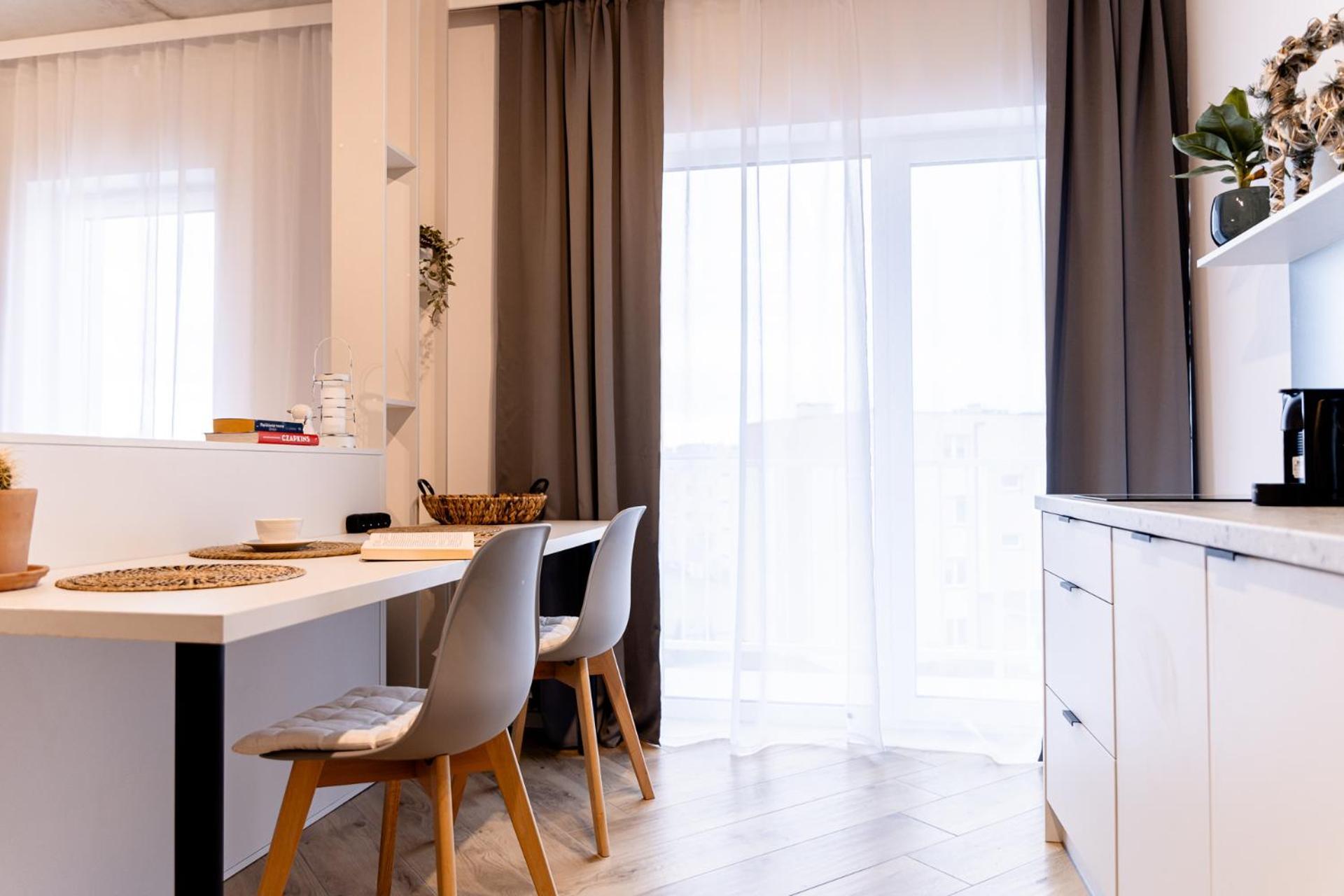 Hop & Lulu Delux Apartments Голеню Экстерьер фото